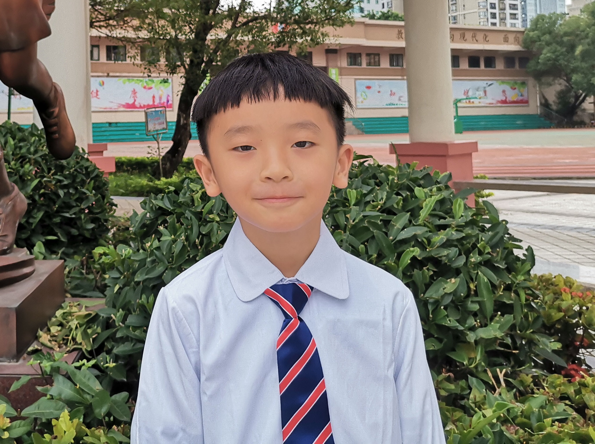 金裕小学气质少年李柏瑭同学